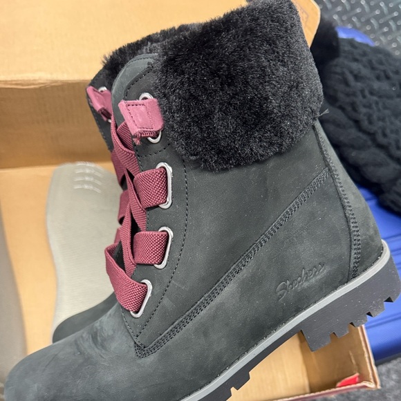 Skechers Leather Boots - Picture 3 of 8